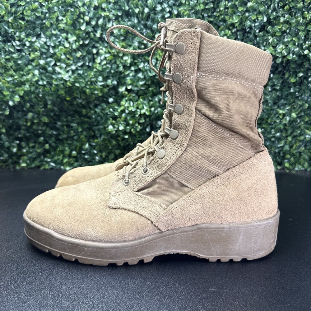 US Military Hot Weather Combat Boots Mens Sz 9.5R Made USA Vibram Coyote Army